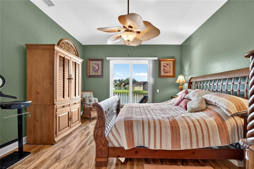 For Sale: $349,900 (3 beds, 2 baths, 1717 Square Feet)