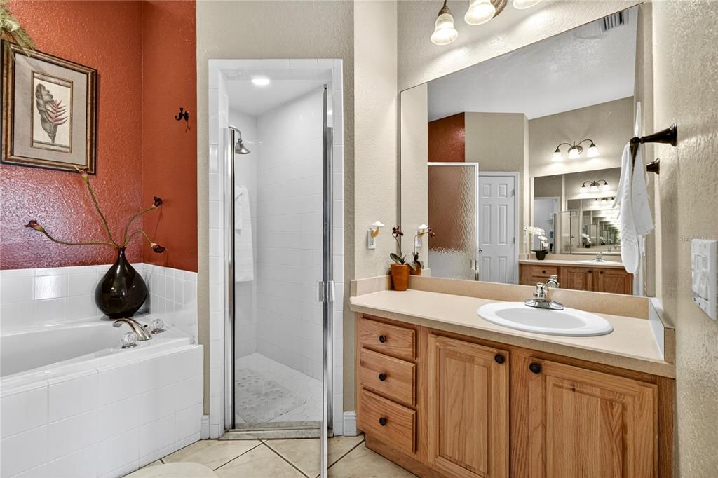 For Sale: $349,900 (3 beds, 2 baths, 1717 Square Feet)