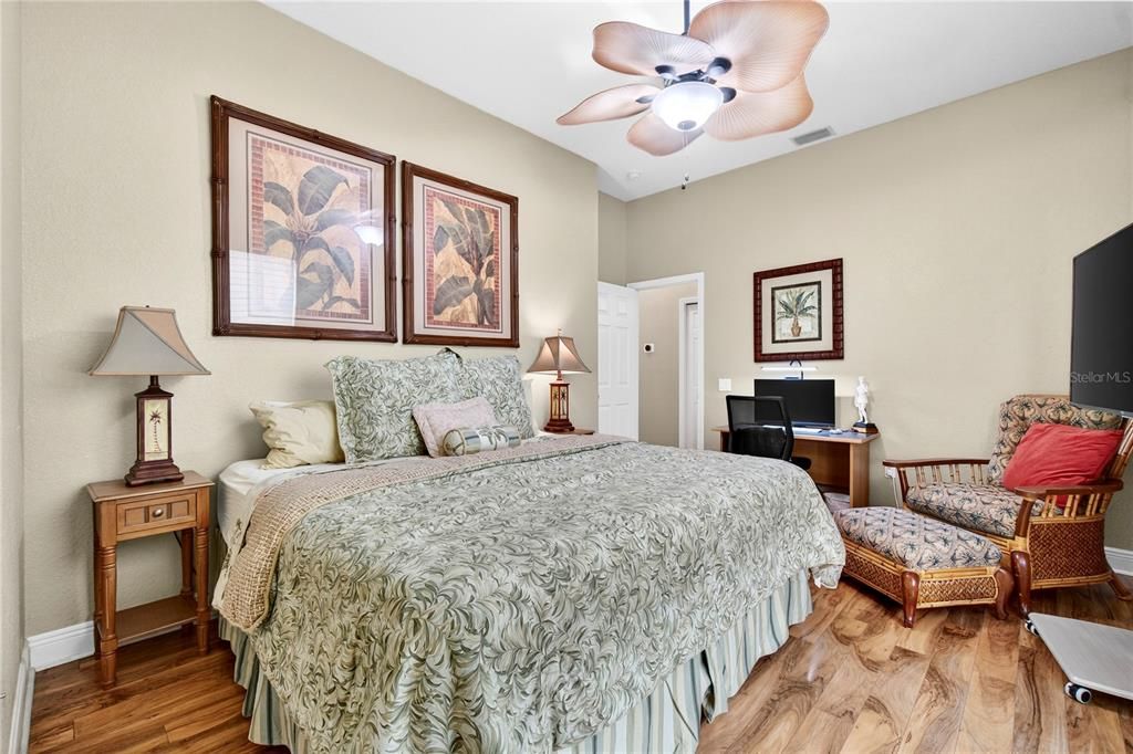 For Sale: $349,900 (3 beds, 2 baths, 1717 Square Feet)