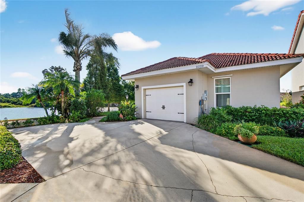 For Sale: $349,900 (3 beds, 2 baths, 1717 Square Feet)