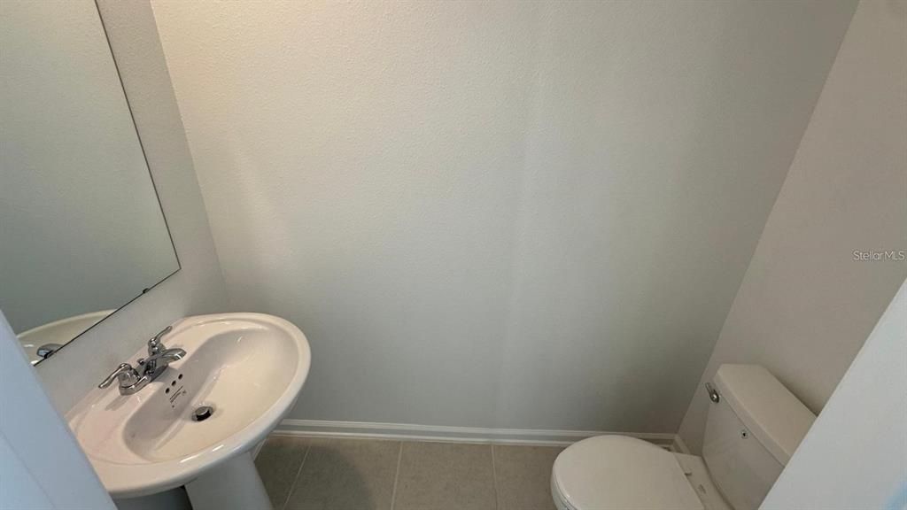 En Renta: $2,150 (4 camas, 2 baños, 1800 Pies cuadrados)