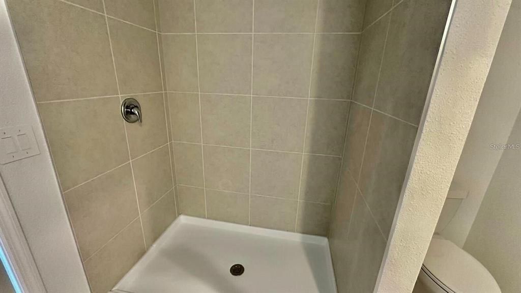 En Renta: $2,150 (4 camas, 2 baños, 1800 Pies cuadrados)