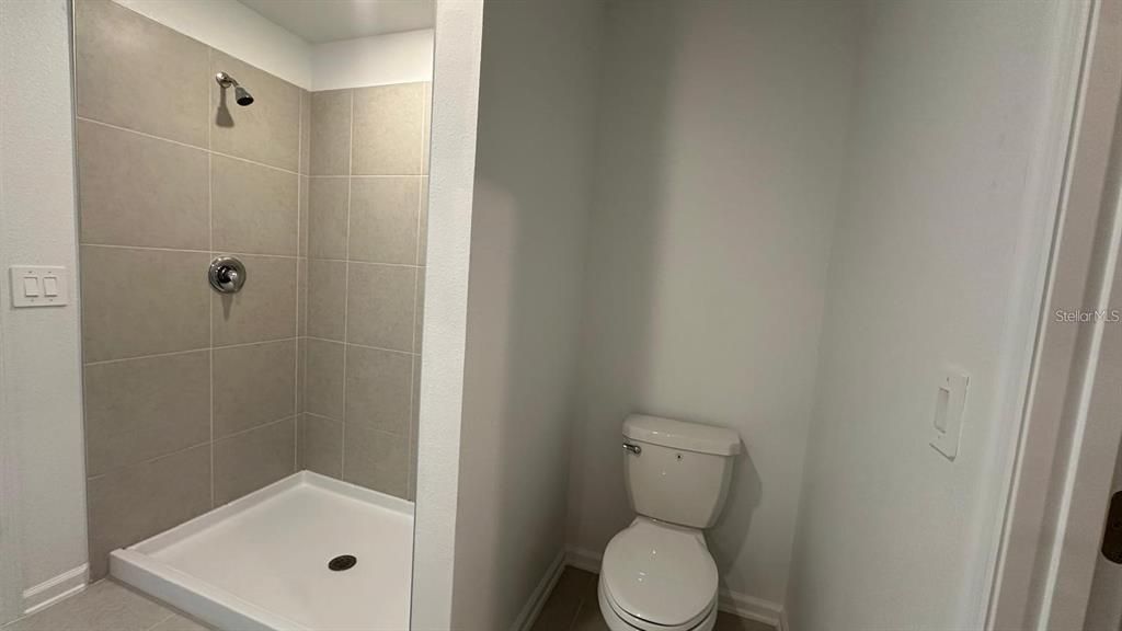 En Renta: $2,150 (4 camas, 2 baños, 1800 Pies cuadrados)