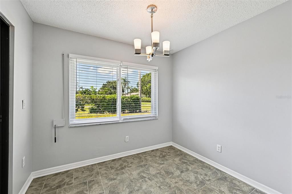 For Sale: $194,900 (2 beds, 2 baths, 1529 Square Feet)