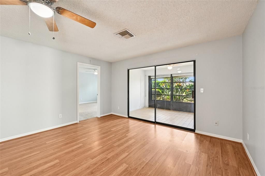 For Sale: $194,900 (2 beds, 2 baths, 1529 Square Feet)