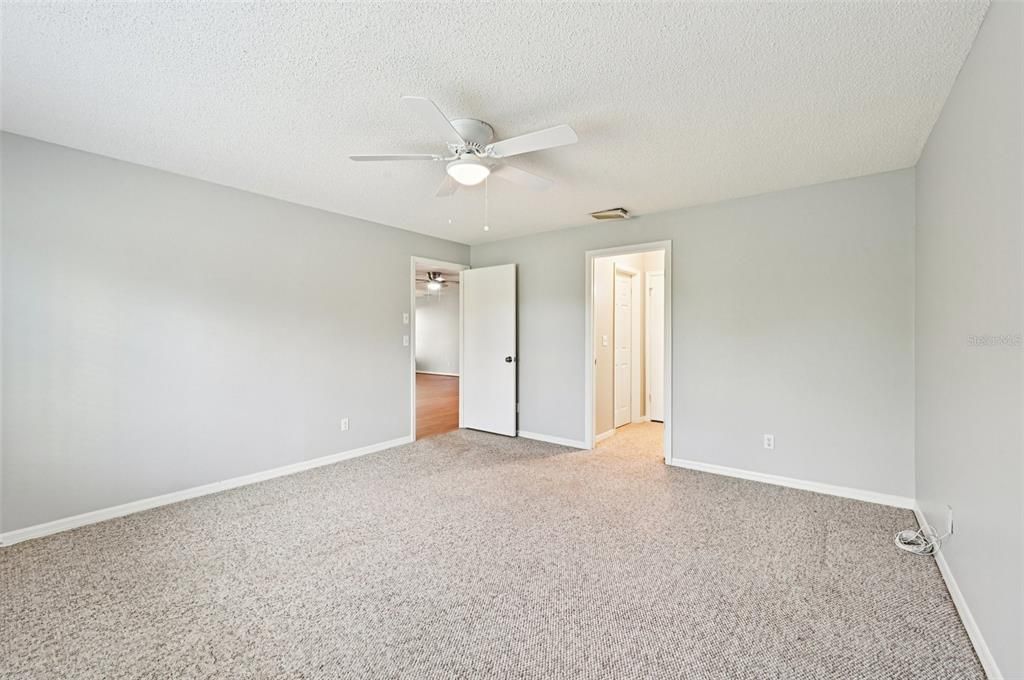 For Sale: $194,900 (2 beds, 2 baths, 1529 Square Feet)