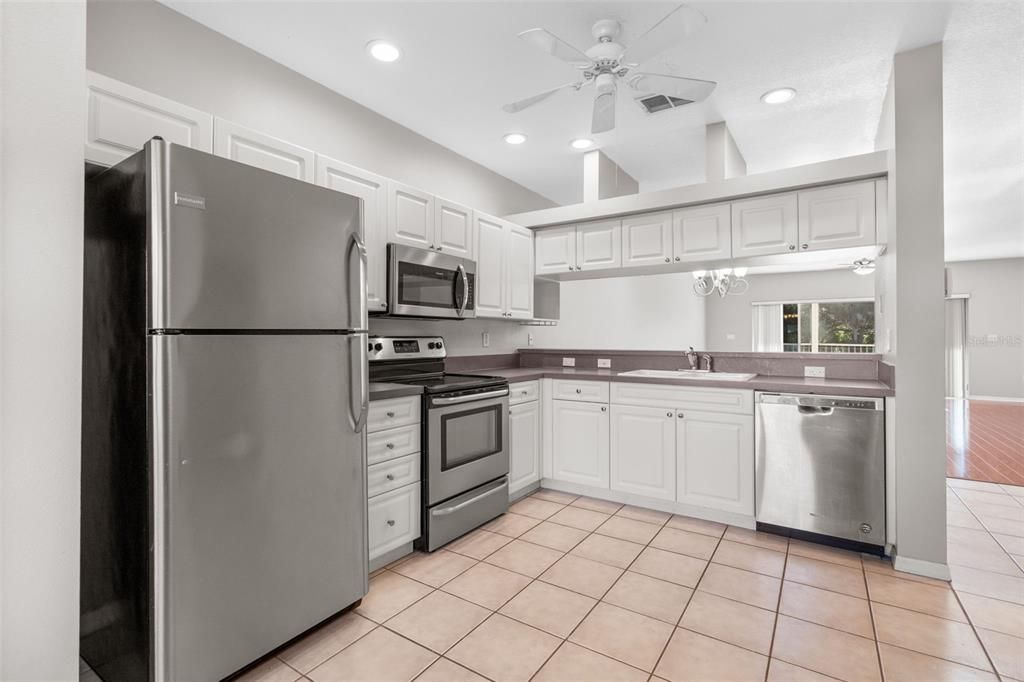 For Sale: $324,500 (3 beds, 2 baths, 1520 Square Feet)