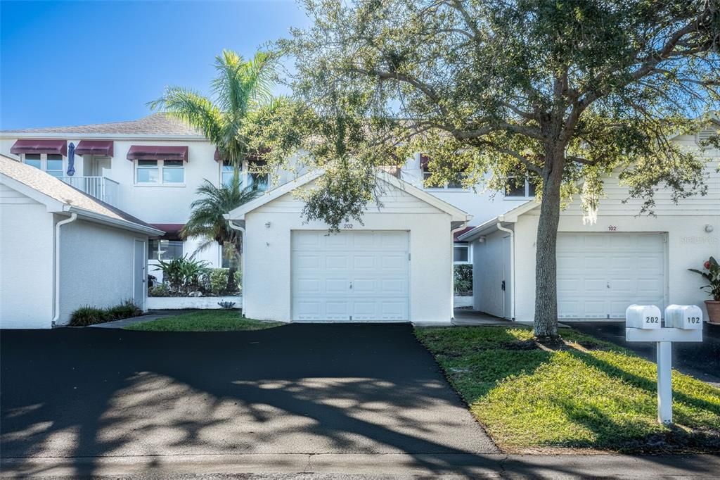 For Sale: $324,500 (3 beds, 2 baths, 1520 Square Feet)