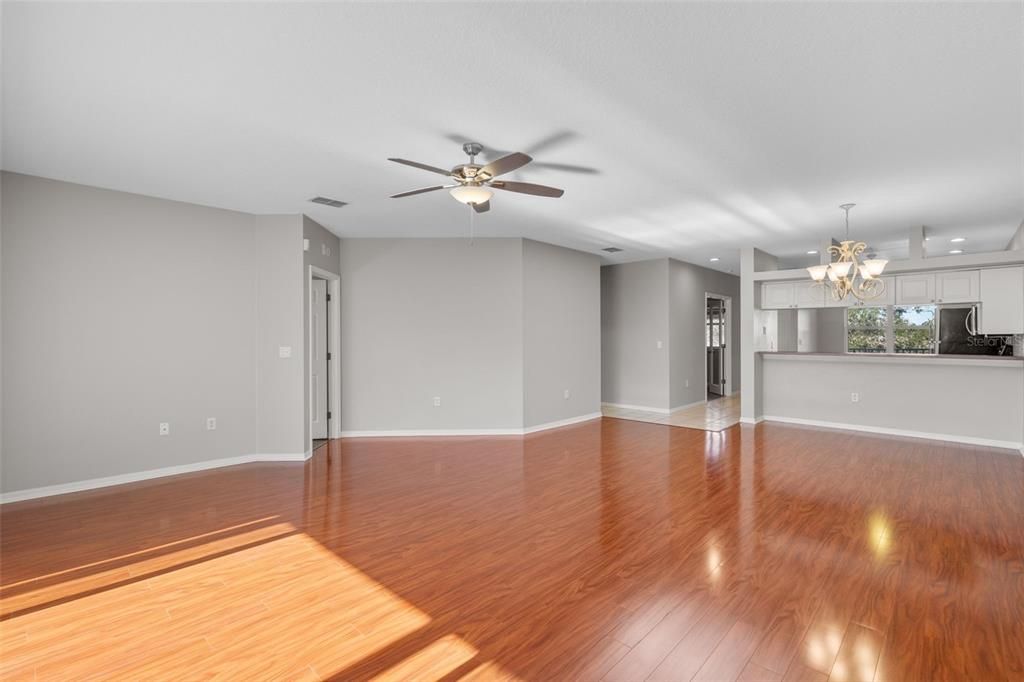 For Sale: $324,500 (3 beds, 2 baths, 1520 Square Feet)