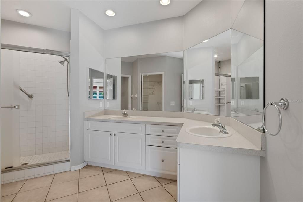 For Sale: $324,500 (3 beds, 2 baths, 1520 Square Feet)