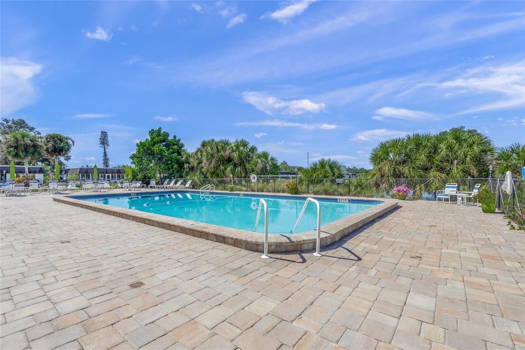 待售: $239,000 (2 贝兹, 2 浴室, 1372 平方英尺)