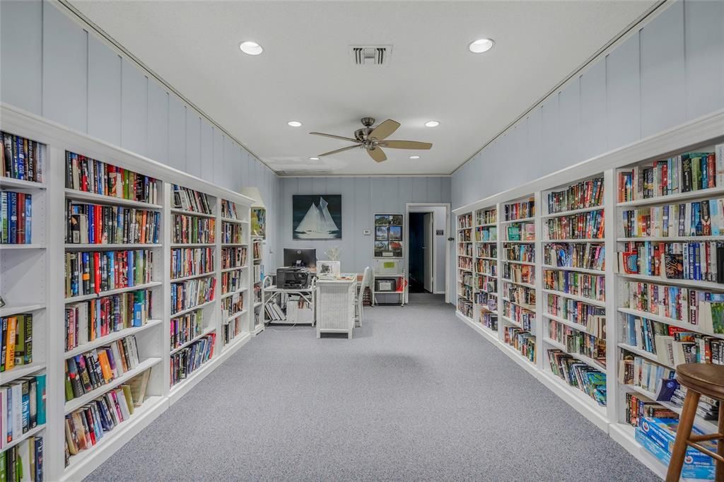 待售: $239,000 (2 贝兹, 2 浴室, 1372 平方英尺)