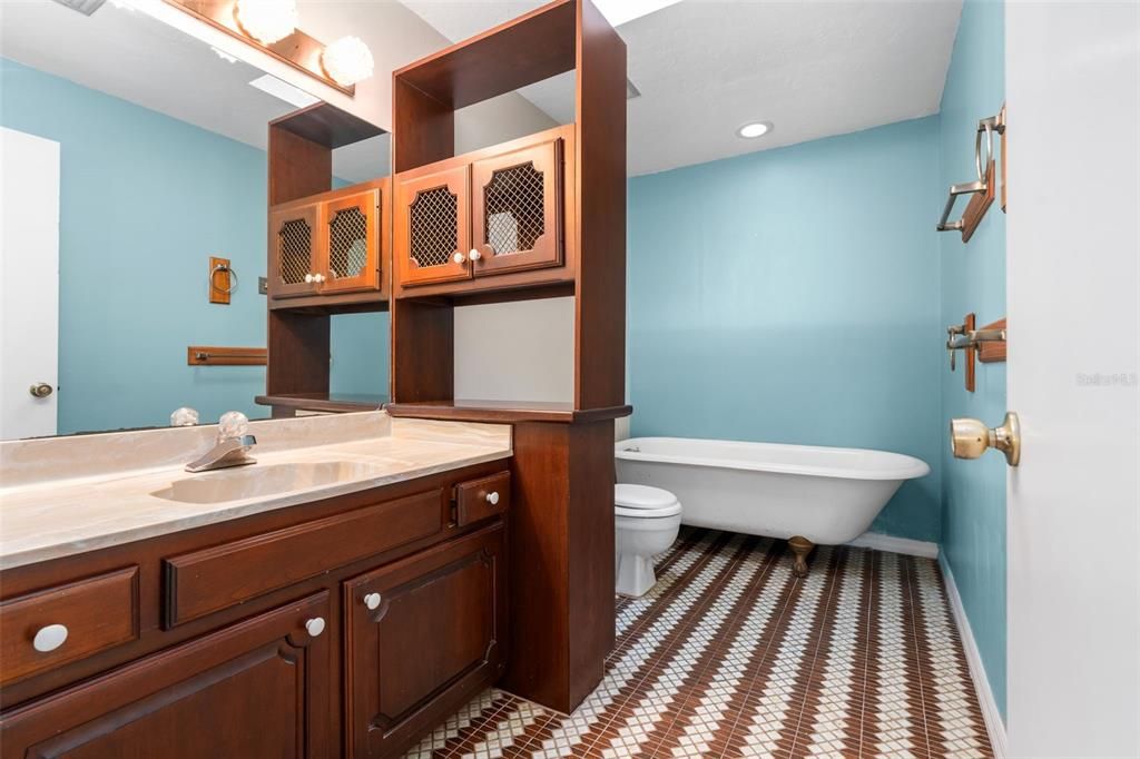 For Sale: $720,000 (4 beds, 3 baths, 3380 Square Feet)