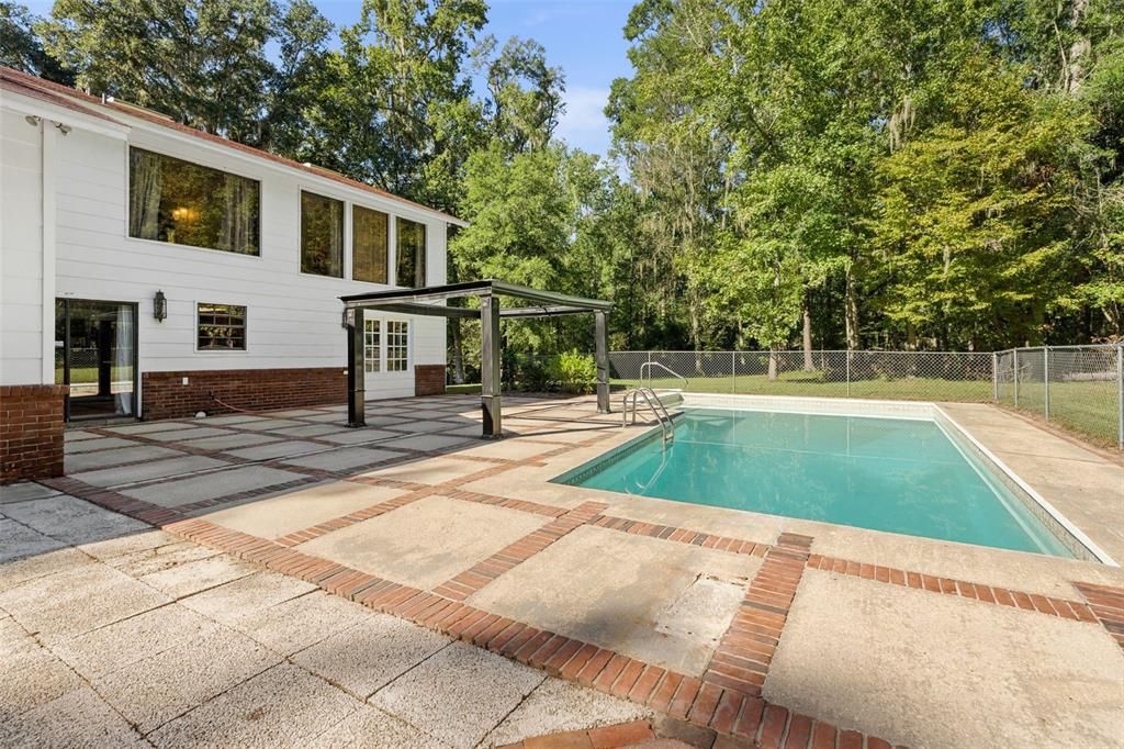 For Sale: $720,000 (4 beds, 3 baths, 3380 Square Feet)