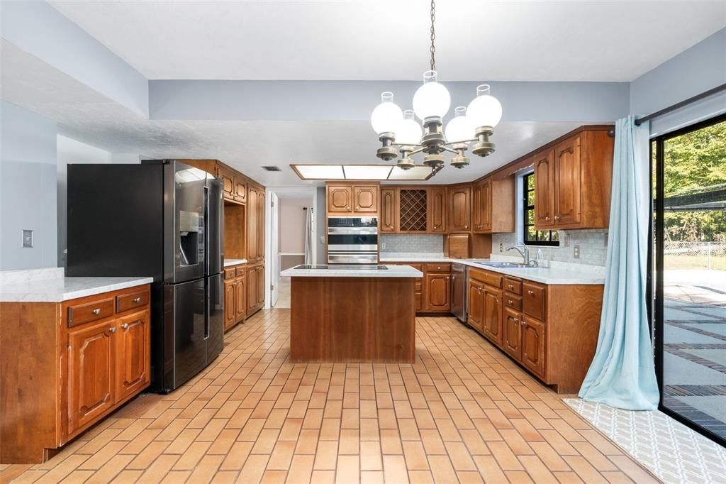 For Sale: $720,000 (4 beds, 3 baths, 3380 Square Feet)