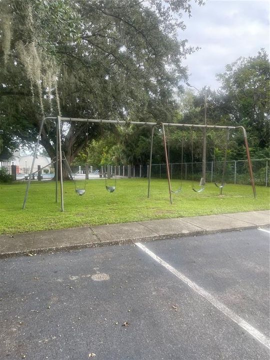 待售: $40,000 (2 贝兹, 2 浴室, 1088 平方英尺)