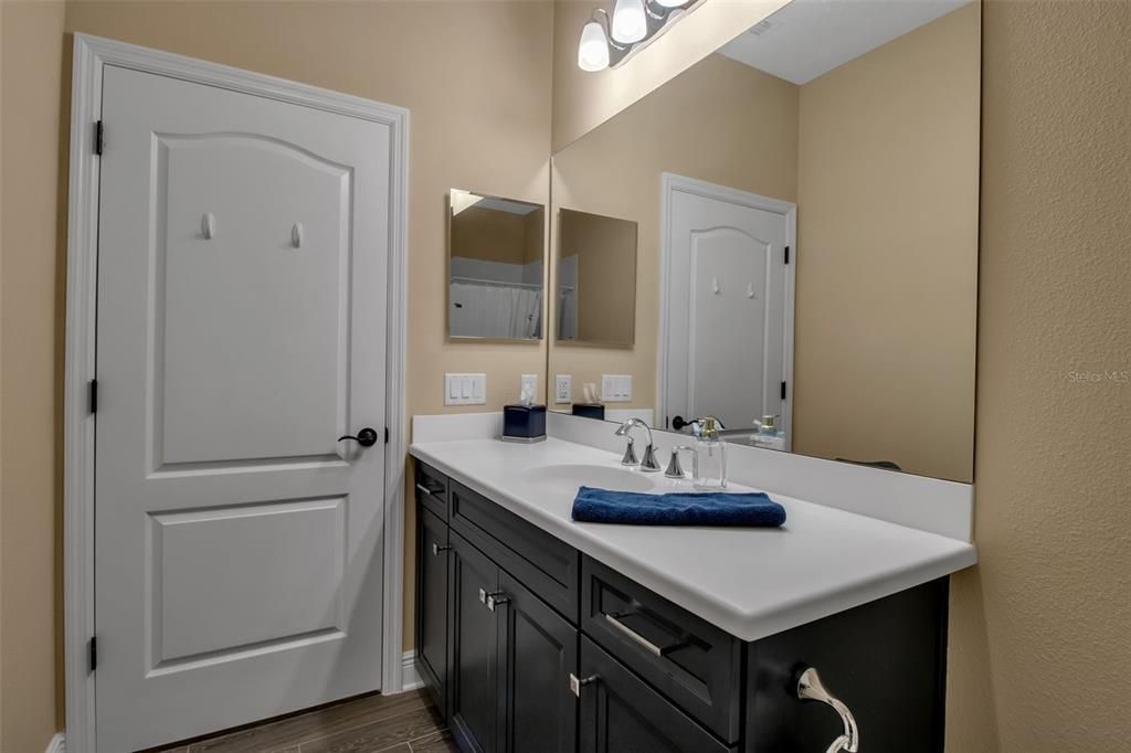 Activo con contrato: $459,000 (3 camas, 2 baños, 1832 Pies cuadrados)