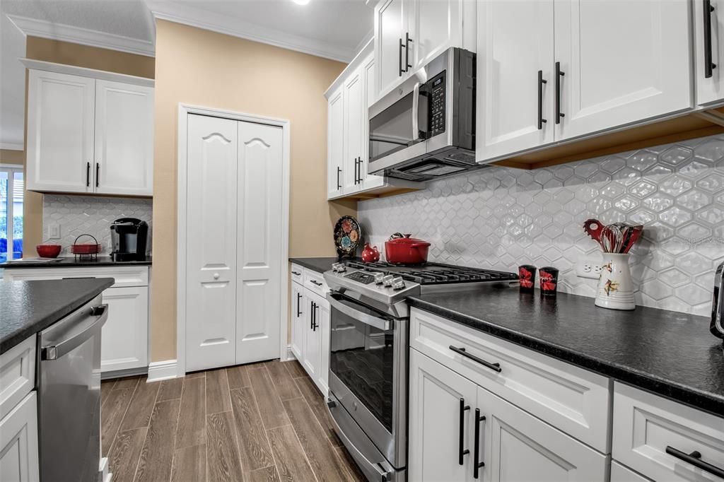 Activo con contrato: $459,000 (3 camas, 2 baños, 1832 Pies cuadrados)