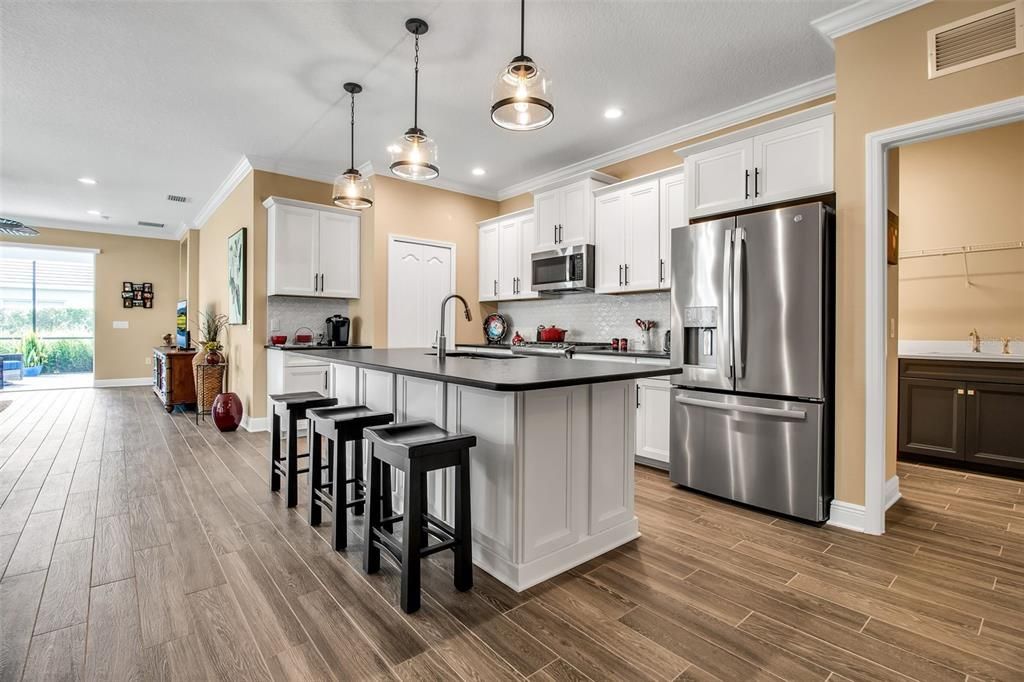 Activo con contrato: $459,000 (3 camas, 2 baños, 1832 Pies cuadrados)