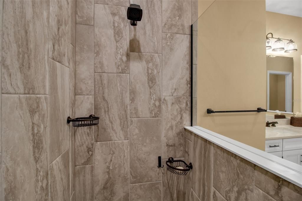 Activo con contrato: $459,000 (3 camas, 2 baños, 1832 Pies cuadrados)