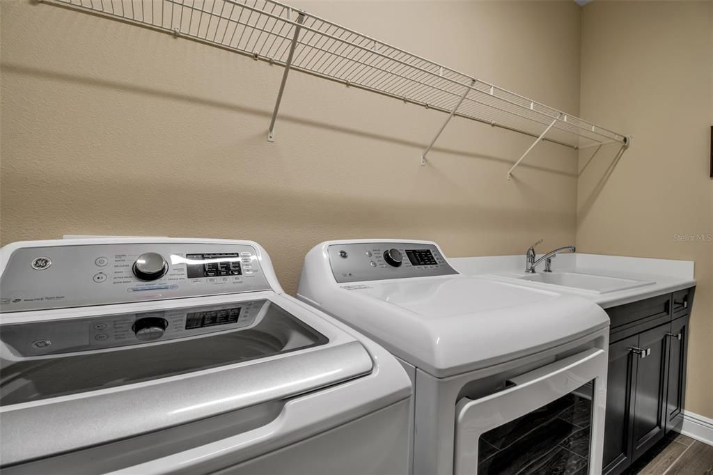 Activo con contrato: $459,000 (3 camas, 2 baños, 1832 Pies cuadrados)