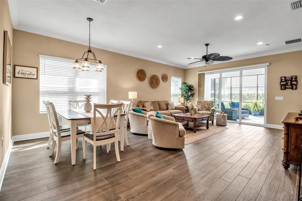 Activo con contrato: $459,000 (3 camas, 2 baños, 1832 Pies cuadrados)