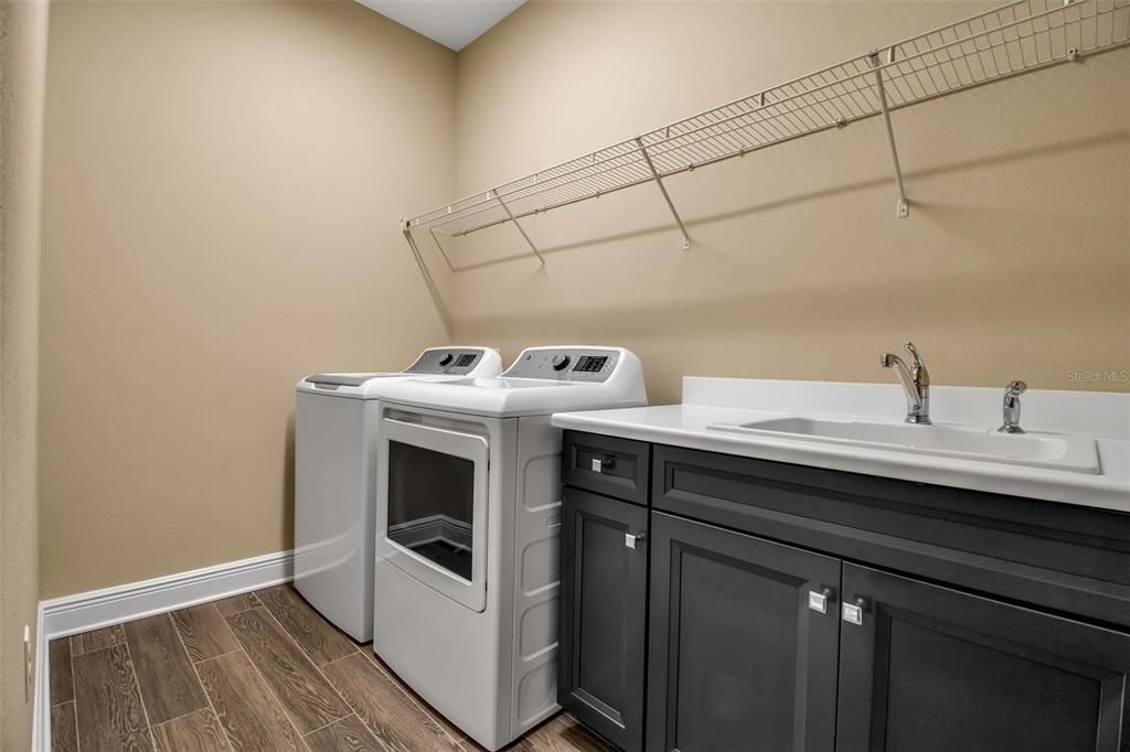 Activo con contrato: $459,000 (3 camas, 2 baños, 1832 Pies cuadrados)