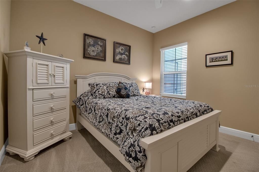 Activo con contrato: $459,000 (3 camas, 2 baños, 1832 Pies cuadrados)