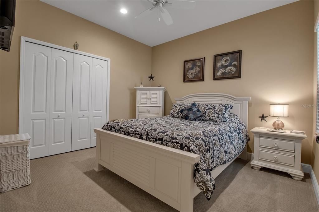 Activo con contrato: $459,000 (3 camas, 2 baños, 1832 Pies cuadrados)