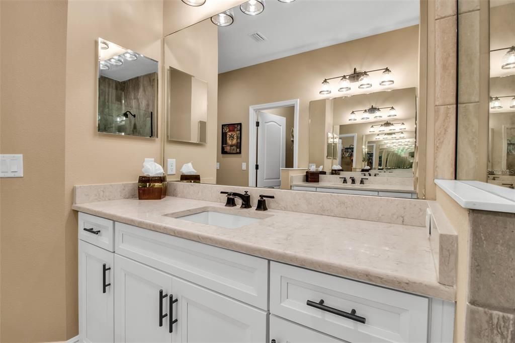 Activo con contrato: $459,000 (3 camas, 2 baños, 1832 Pies cuadrados)