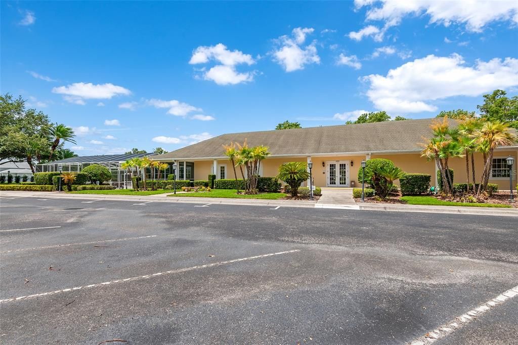 合同活跃: $299,900 (2 贝兹, 2 浴室, 1293 平方英尺)