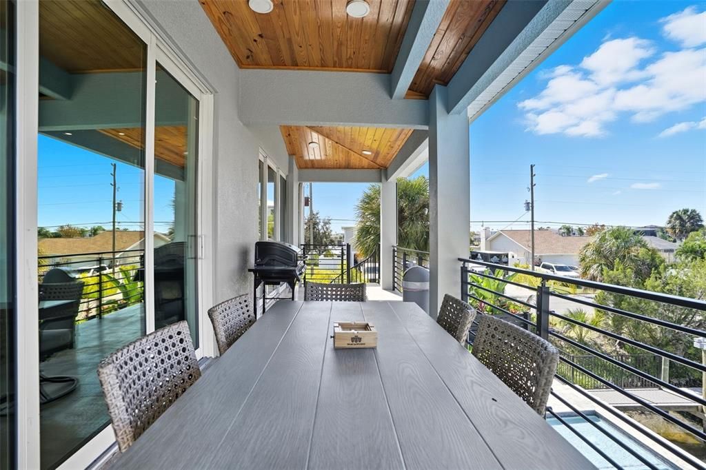 For Sale: $1,150,000 (3 beds, 2 baths, 2321 Square Feet)