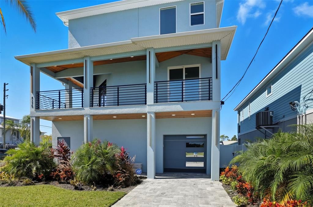 For Sale: $1,150,000 (3 beds, 2 baths, 2321 Square Feet)