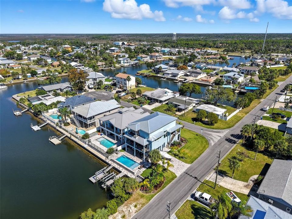 For Sale: $1,150,000 (3 beds, 2 baths, 2321 Square Feet)
