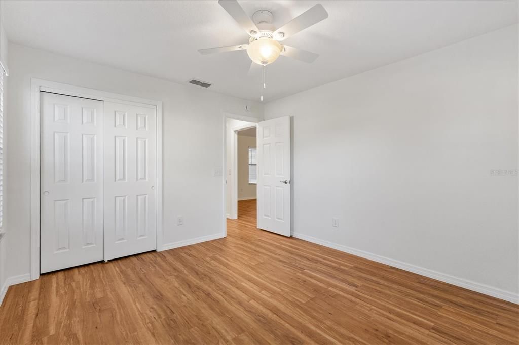 Activo con contrato: $357,500 (3 camas, 2 baños, 1418 Pies cuadrados)