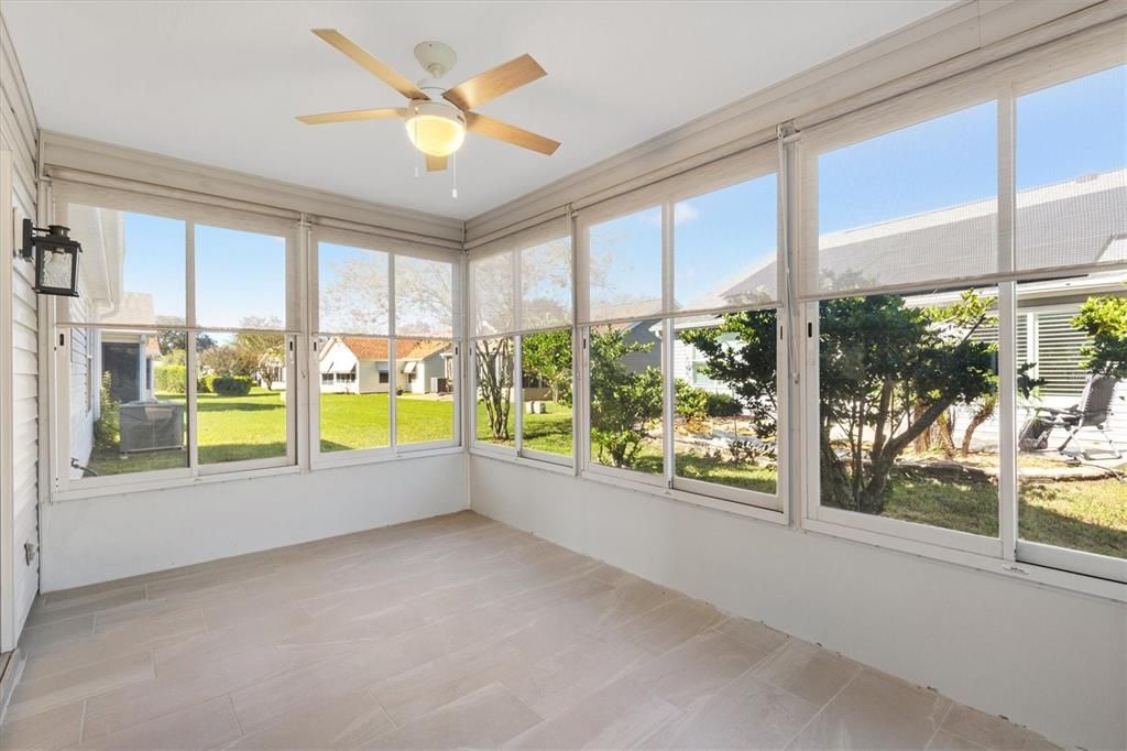 Activo con contrato: $357,500 (3 camas, 2 baños, 1418 Pies cuadrados)