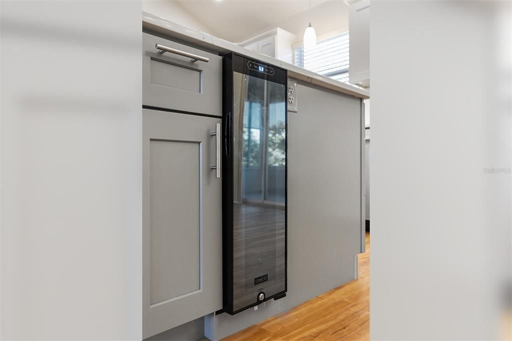 Activo con contrato: $357,500 (3 camas, 2 baños, 1418 Pies cuadrados)