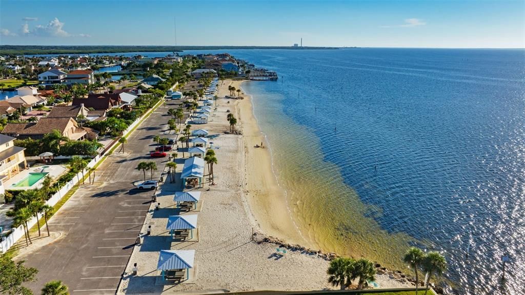 En Venta: $2,371,000 (4 camas, 4 baños, 4300 Pies cuadrados)