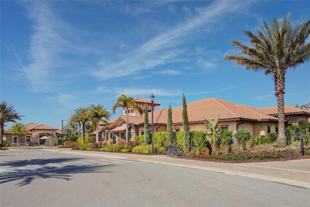 出租: $6,000 (2 贝兹, 2 浴室, 1528 平方英尺)