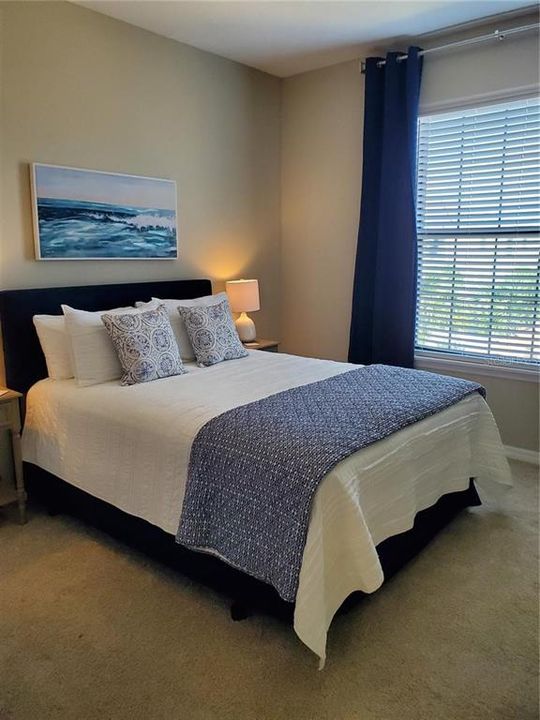 出租: $6,000 (2 贝兹, 2 浴室, 1528 平方英尺)