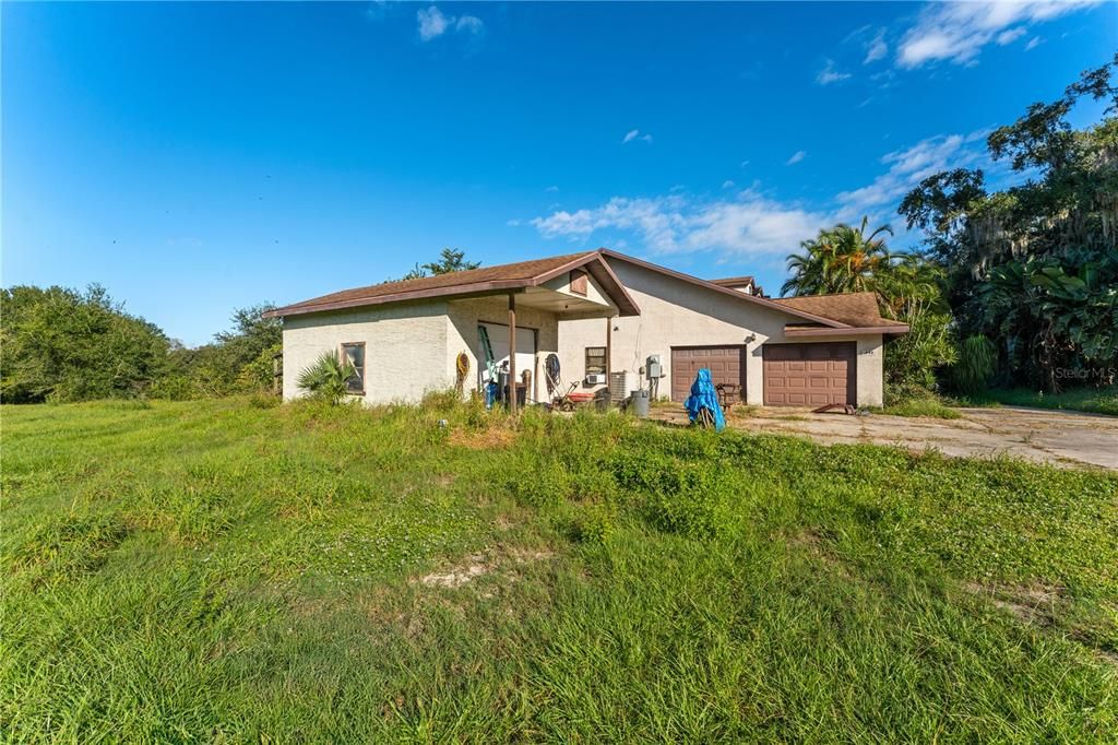 На продажу: $470,000 (3 спален, 2 ванн, 2035 Квадратных фут)