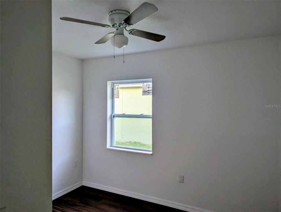 На продажу: $330,000 (3 спален, 2 ванн, 1384 Квадратных фут)