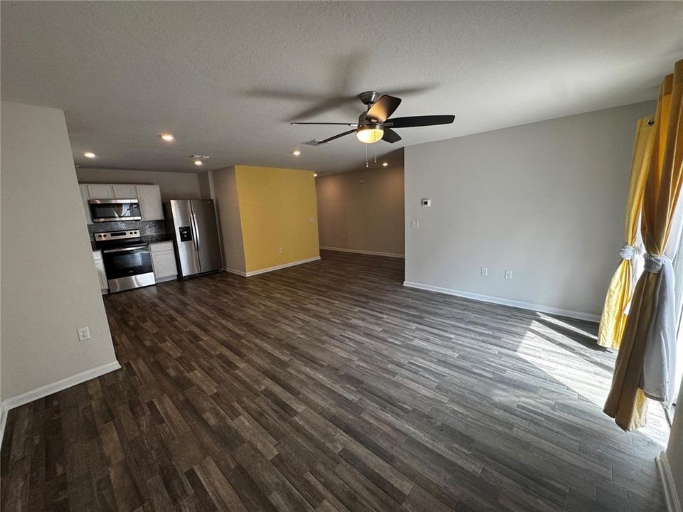 For Rent: $1,750 (3 beds, 2 baths, 1265 Square Feet)