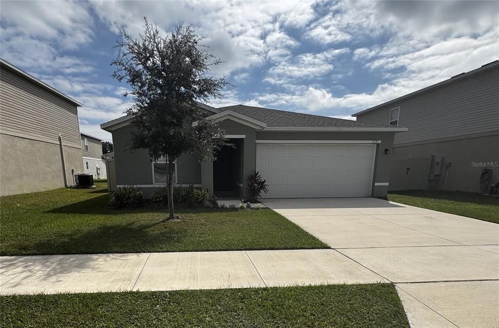 For Rent: $1,750 (3 beds, 2 baths, 1265 Square Feet)