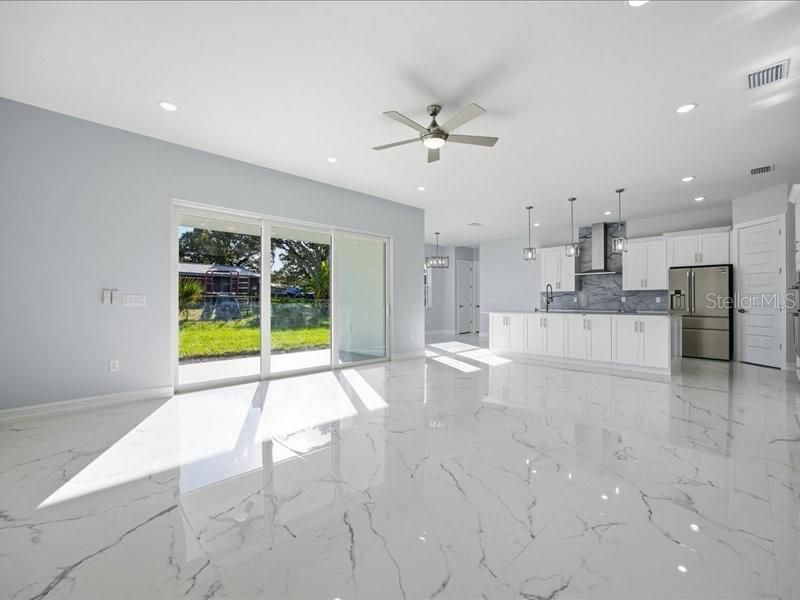 For Sale: $750,000 (4 beds, 3 baths, 2703 Square Feet)