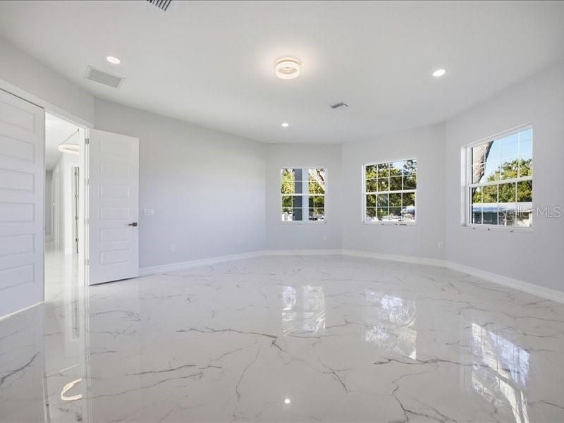 For Sale: $750,000 (4 beds, 3 baths, 2703 Square Feet)