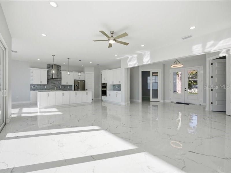 For Sale: $750,000 (4 beds, 3 baths, 2703 Square Feet)