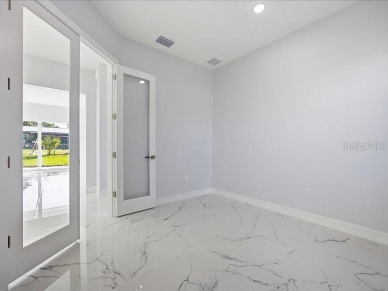 For Sale: $750,000 (4 beds, 3 baths, 2703 Square Feet)