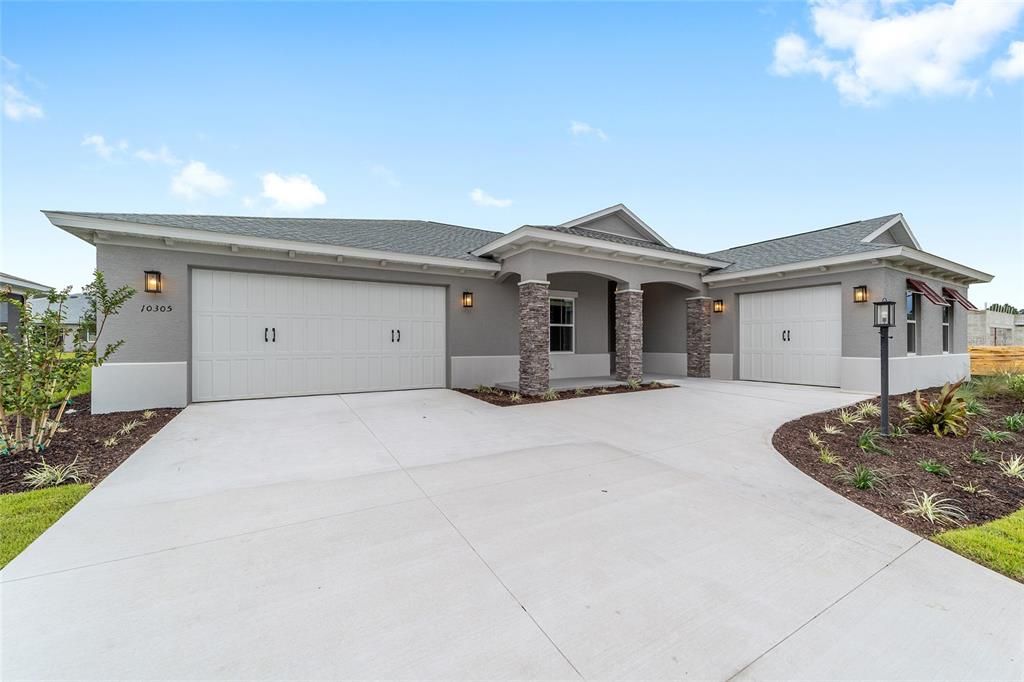 For Sale: $470,000 (3 beds, 3 baths, 2373 Square Feet)