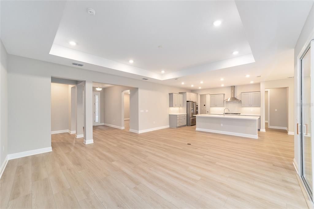 For Sale: $470,000 (3 beds, 3 baths, 2373 Square Feet)